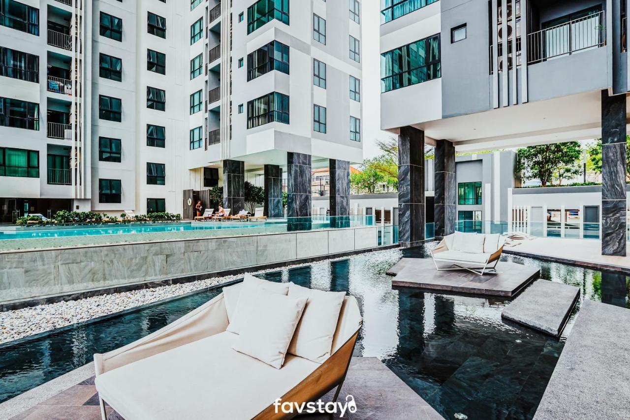 Favstay - The Base Central Pattaya Exterior photo