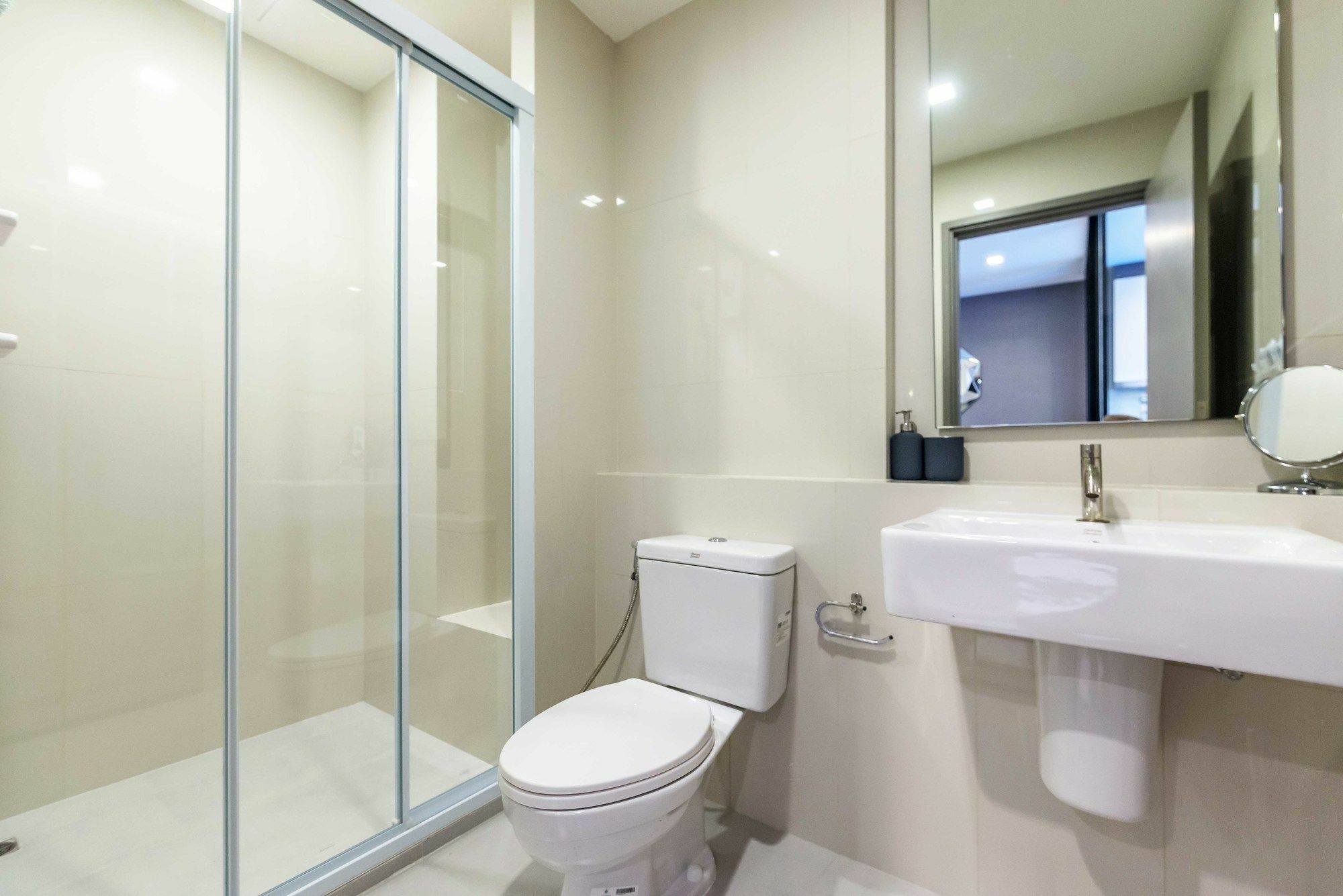 Favstay - The Base Central Pattaya Exterior photo