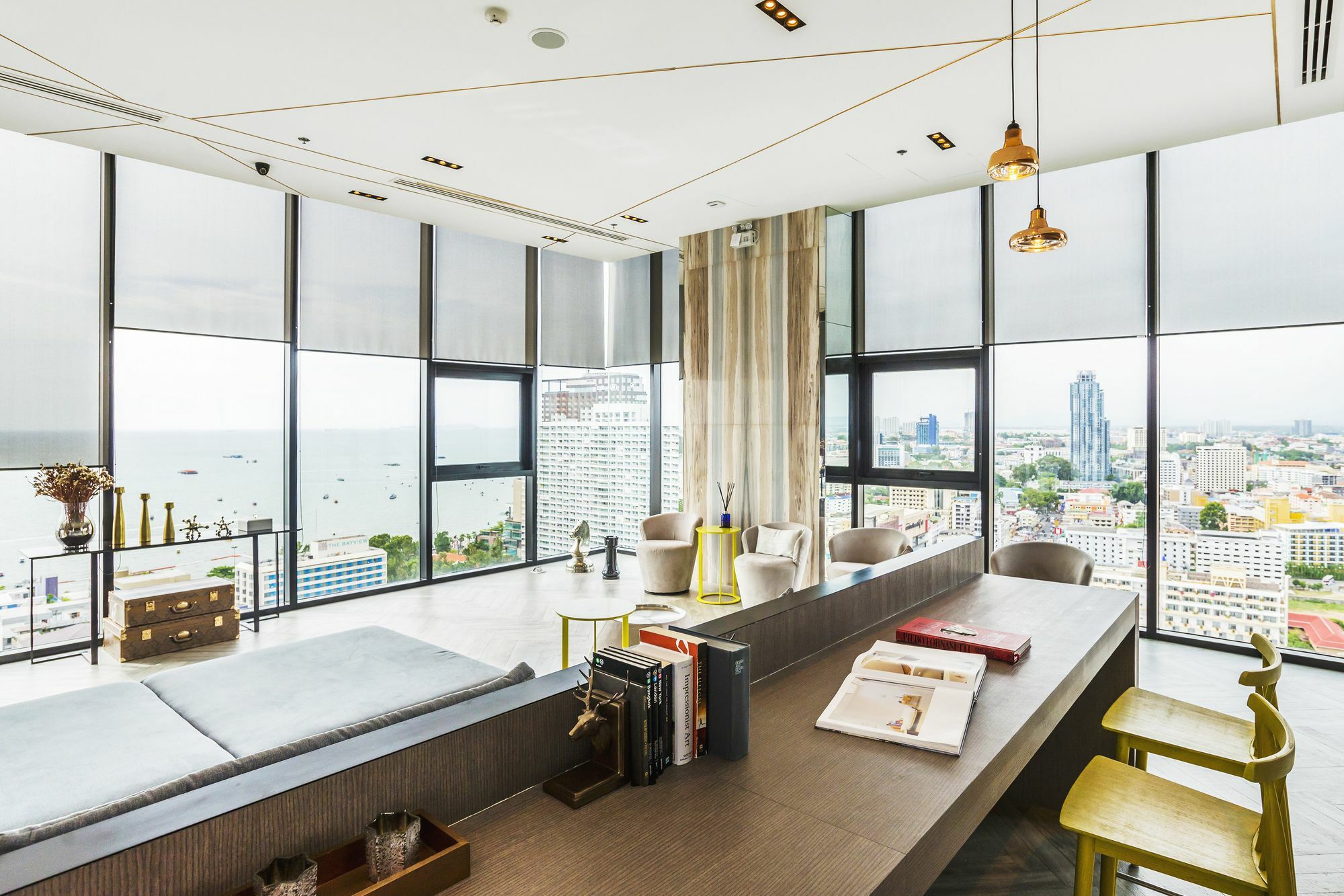 Favstay - The Base Central Pattaya Exterior photo
